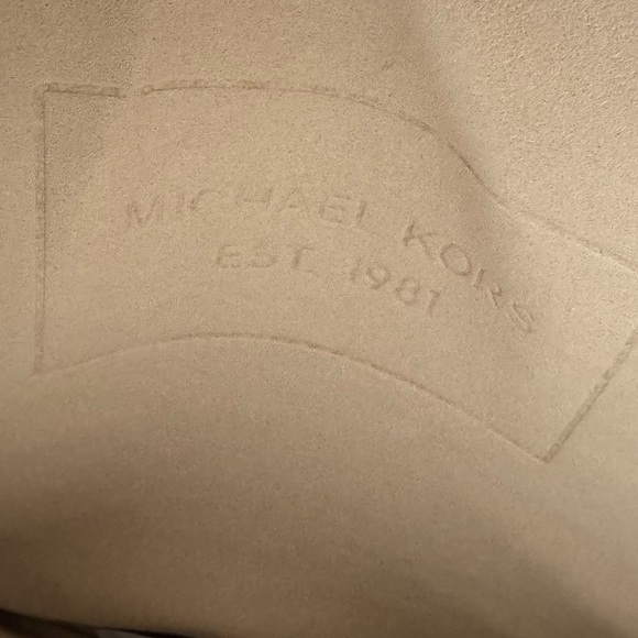 Michael Kors Red Tablet Sleeve - Picture 6 of 9